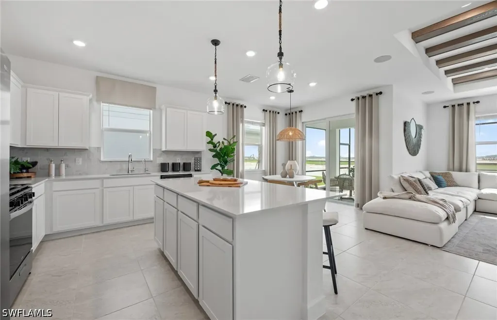 601 Oasis Lake Place Lehigh Acres FL 33936