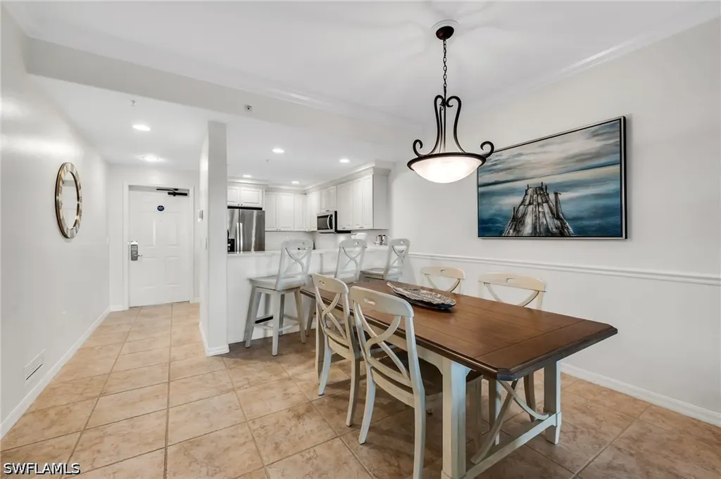 221 9th Street S Naples FL 34102