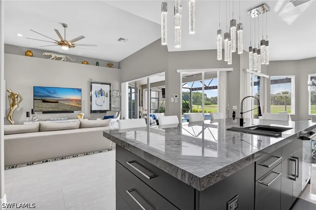 6040 Dogleg Drive Naples FL 34113