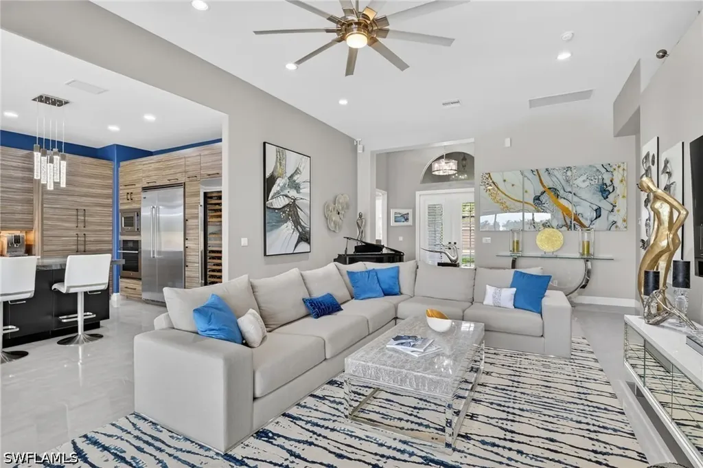 6040 Dogleg Drive Naples FL 34113