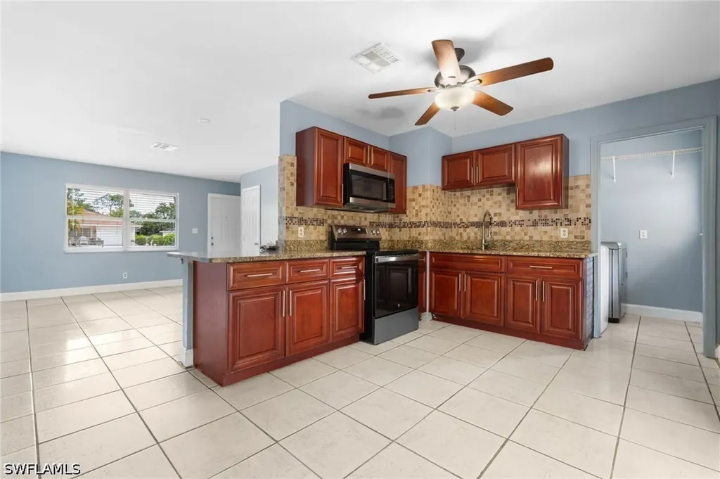 5369 Broward Street Naples FL 34113
