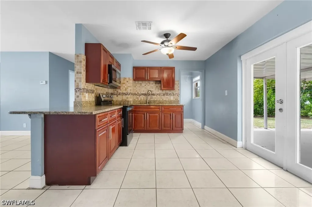 5369 Broward Street Naples FL 34113