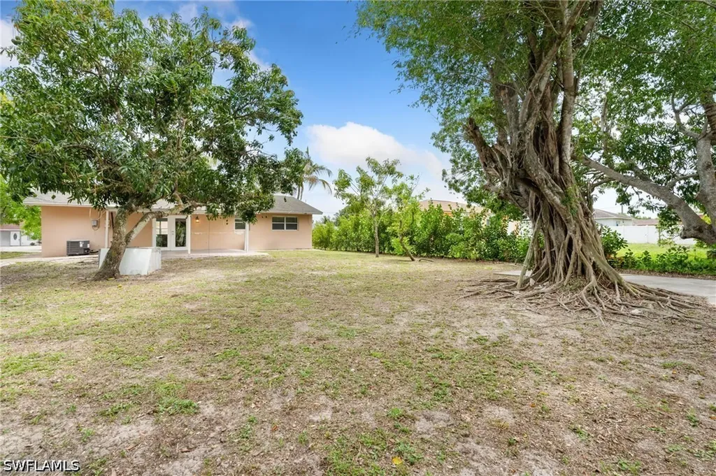 5369 Broward Street Naples FL 34113