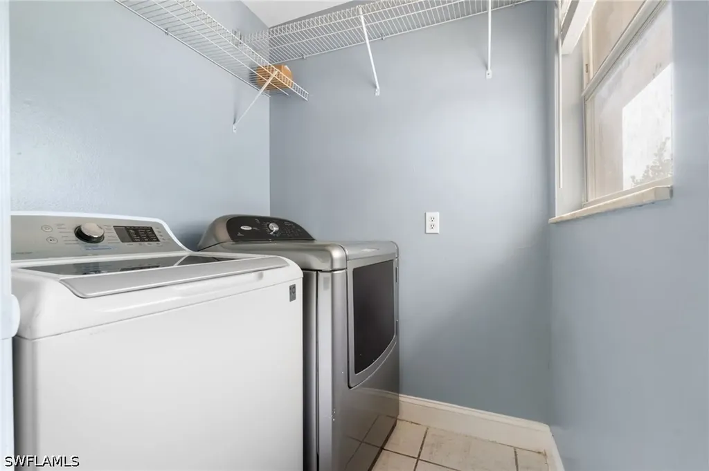 5369 Broward Street Naples FL 34113