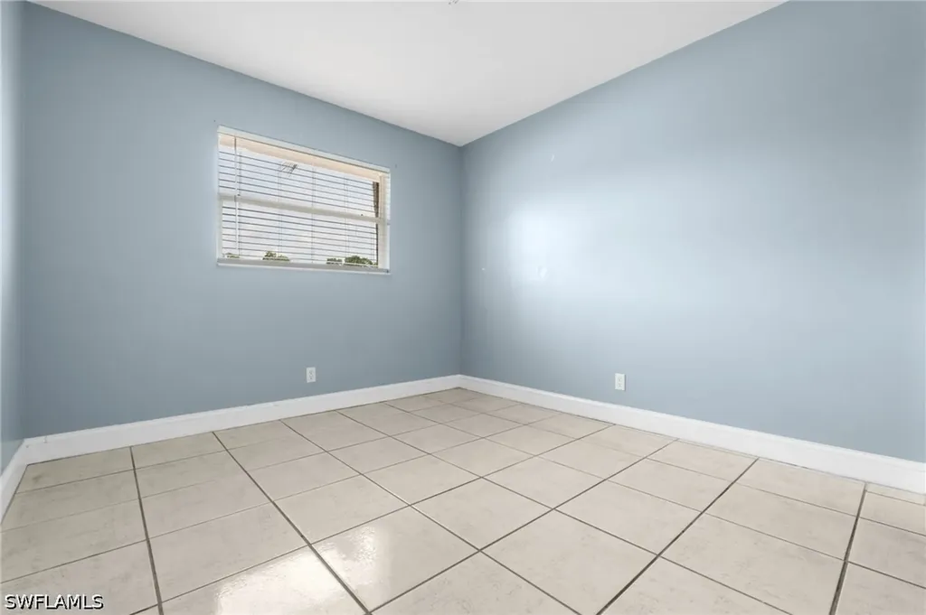 5369 Broward Street Naples FL 34113