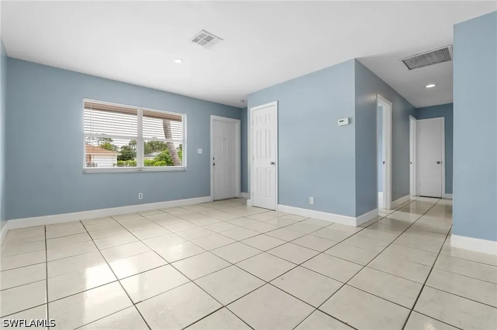 5369 Broward Street Naples FL 34113