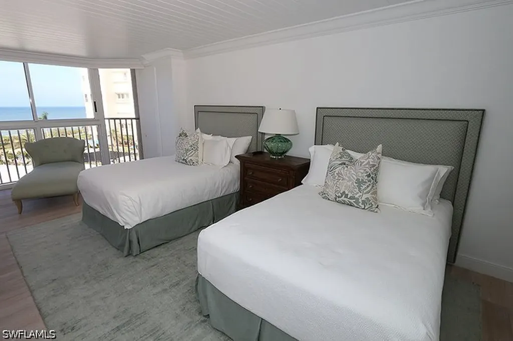 4041 Gulf Shore Boulevard N Naples FL 34103
