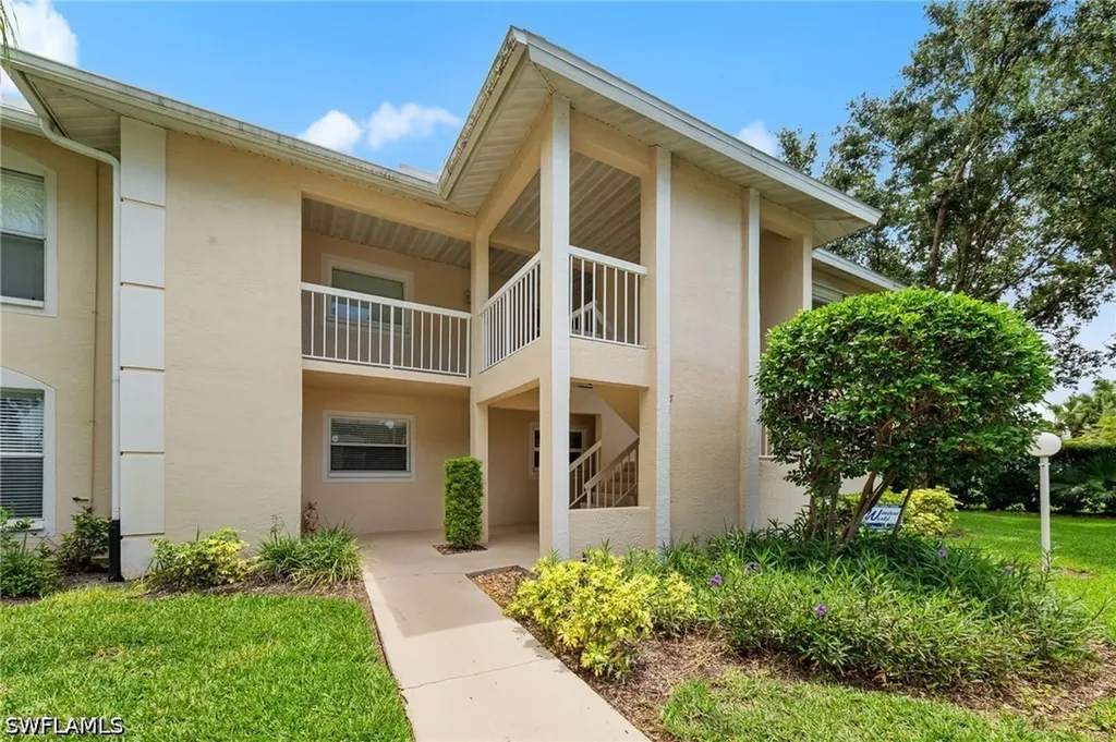 621 Squire Circle Naples FL 34104