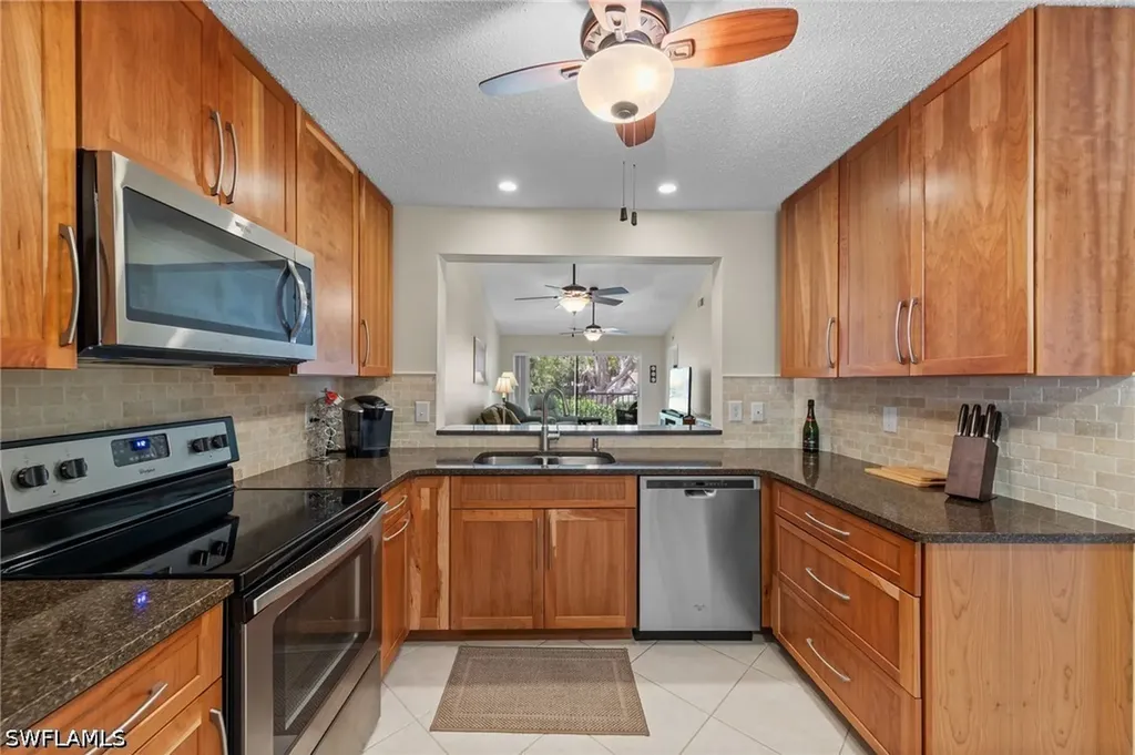 621 Squire Circle Naples FL 34104