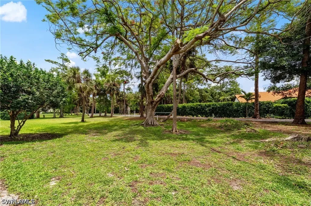 621 Squire Circle Naples FL 34104