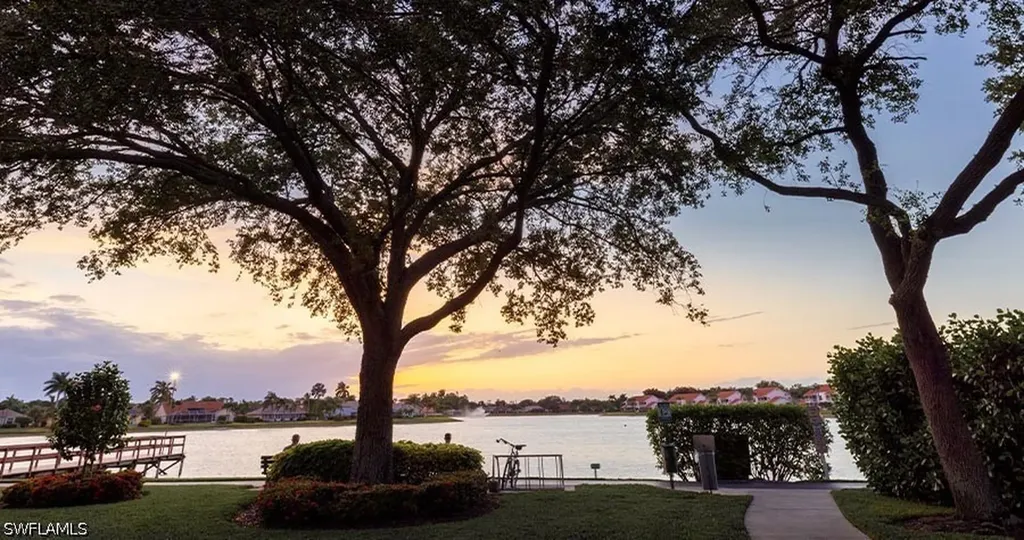 621 Squire Circle Naples FL 34104