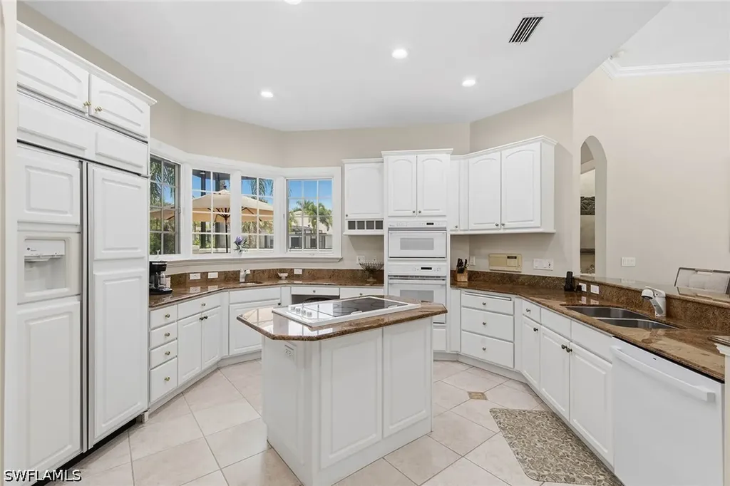 4661 Idylwood Lane Naples FL 34119
