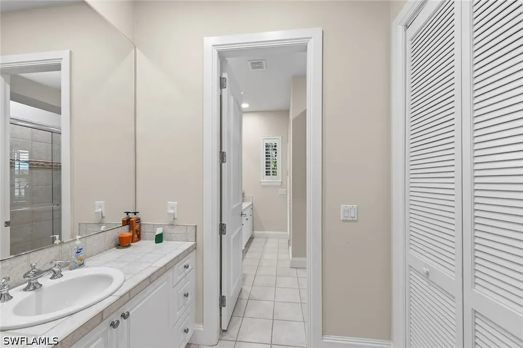 4661 Idylwood Lane Naples FL 34119