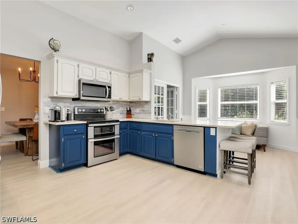 2554 Outrigger Lane Naples FL 34104
