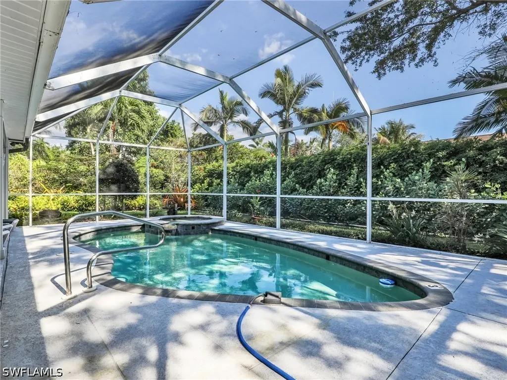 2554 Outrigger Lane Naples FL 34104