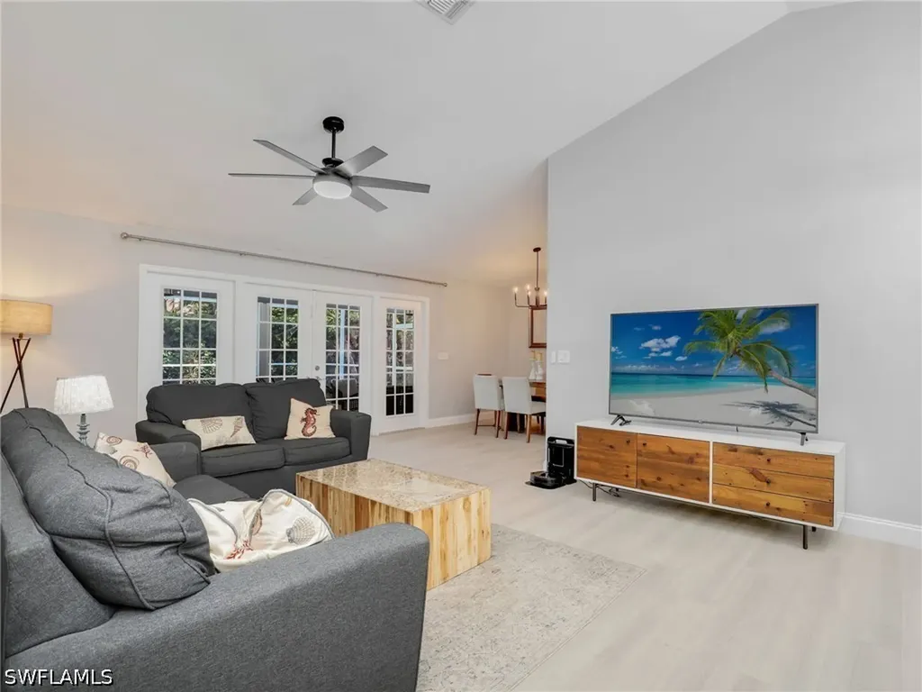 2554 Outrigger Lane Naples FL 34104