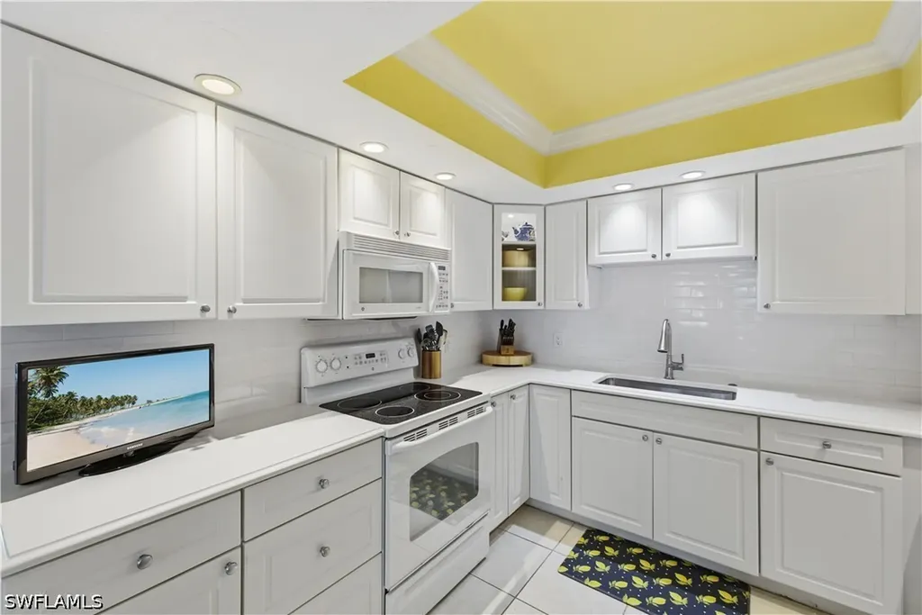 341 3rd Avenue S Naples FL 34102