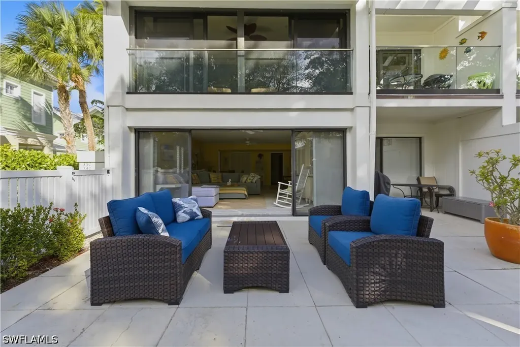 341 3rd Avenue S Naples FL 34102