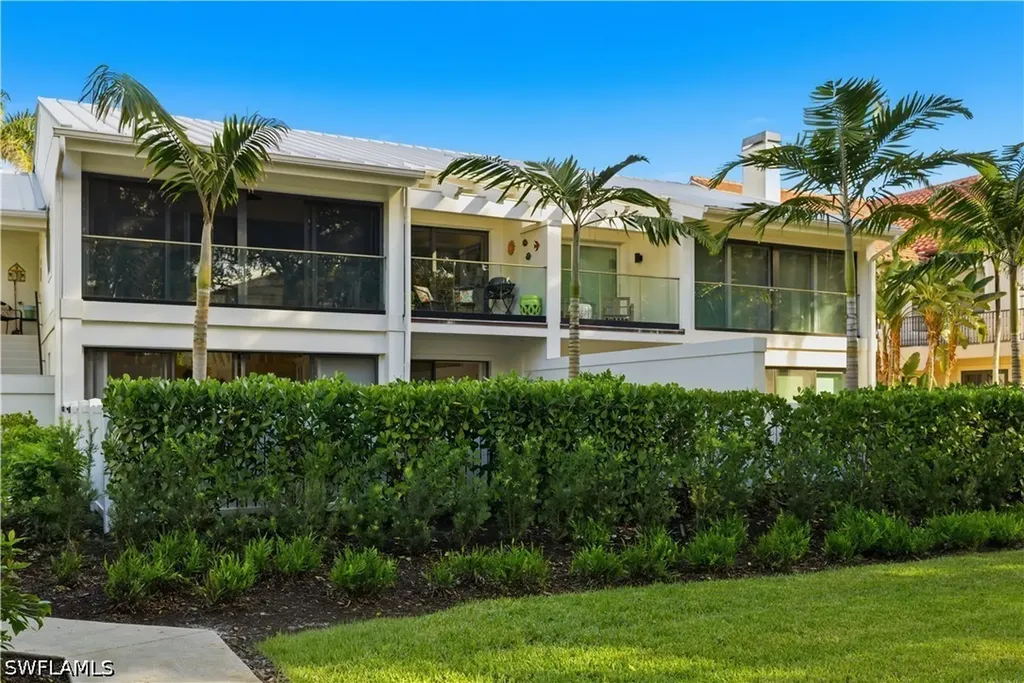 341 3rd Avenue S Naples FL 34102