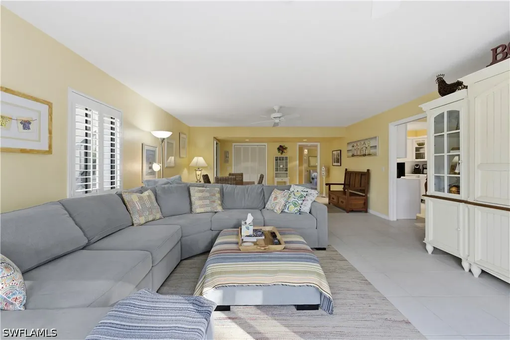 341 3rd Avenue S Naples FL 34102