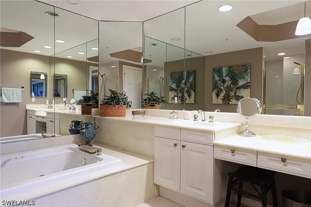 8990 Bay Colony Drive Naples FL 34108