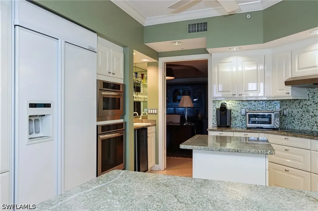 8990 Bay Colony Drive Naples FL 34108