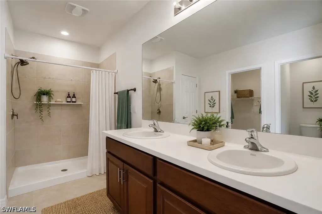 2220 NE 5th Avenue Cape Coral FL 33909