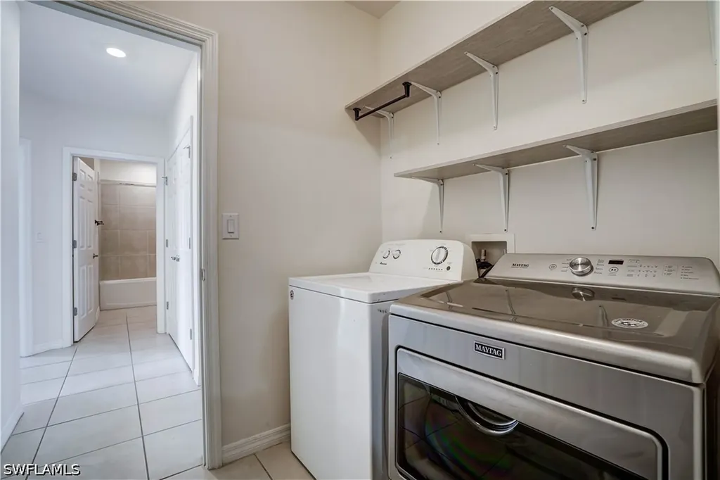 2220 NE 5th Avenue Cape Coral FL 33909