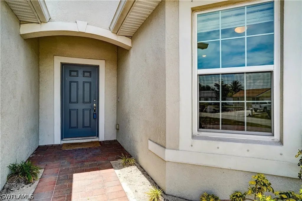 2220 NE 5th Avenue Cape Coral FL 33909