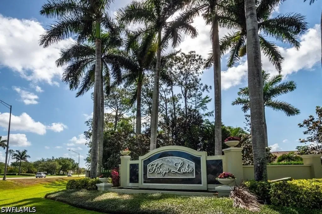 1706 Kings Lake Boulevard Naples FL 34112