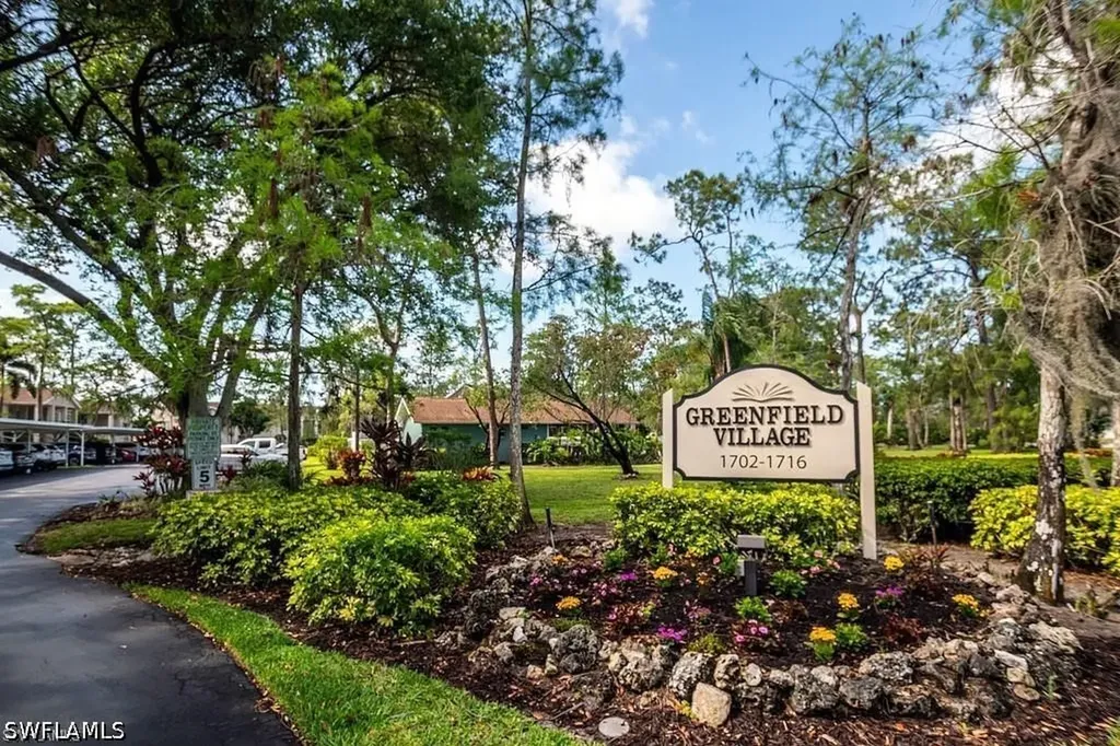 1706 Kings Lake Boulevard Naples FL 34112