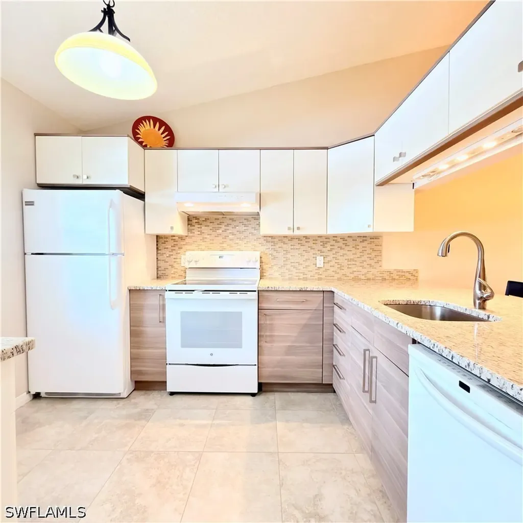 1706 Kings Lake Boulevard Naples FL 34112
