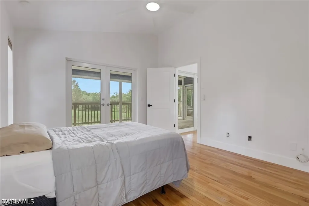880 18th Street NE Naples FL 34120