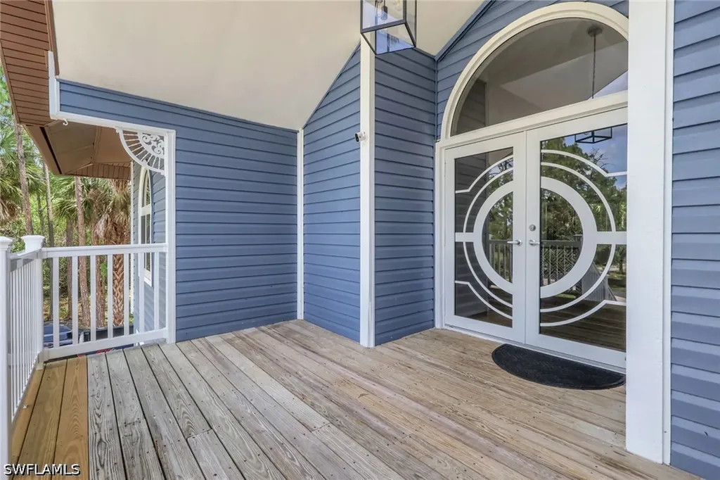 880 18th Street NE Naples FL 34120