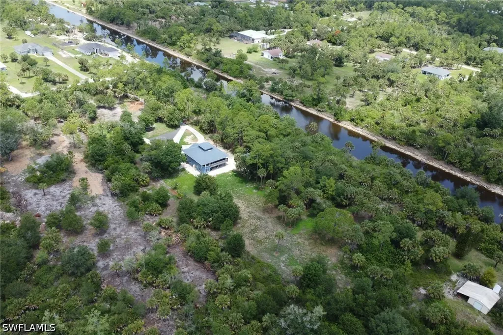880 18th Street NE Naples FL 34120