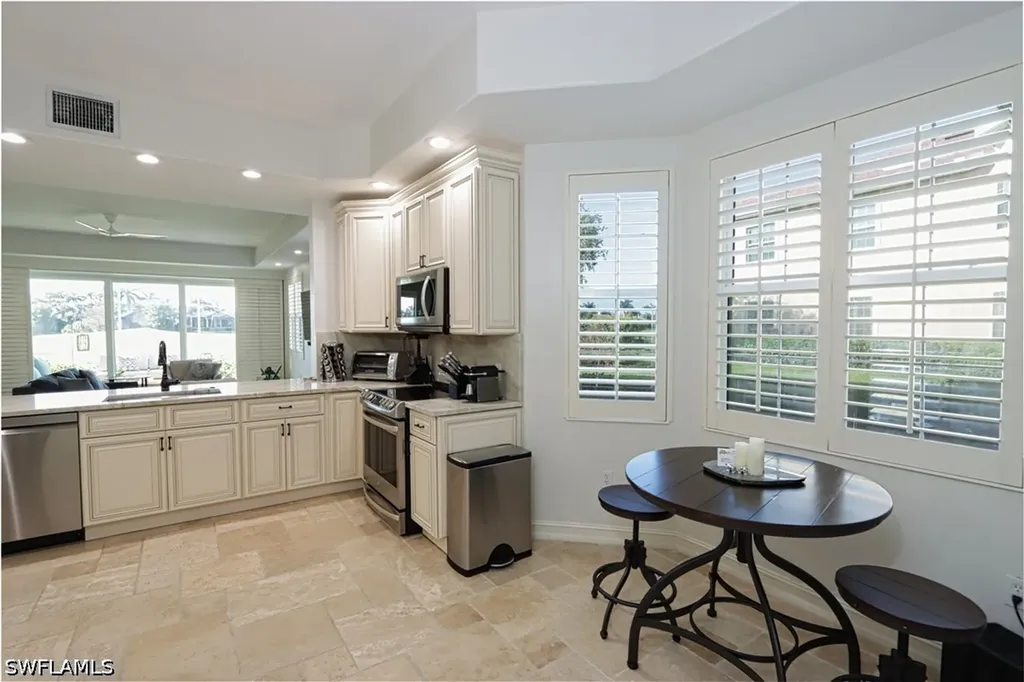 5963 Trophy Drive Naples FL 34110