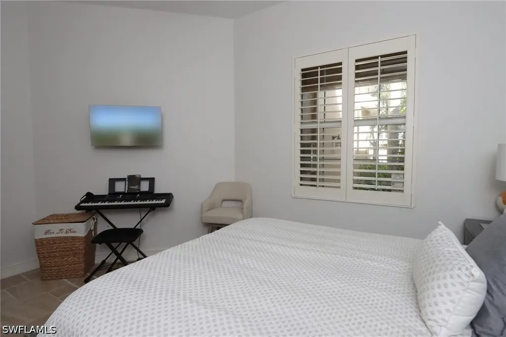 5963 Trophy Drive Naples FL 34110