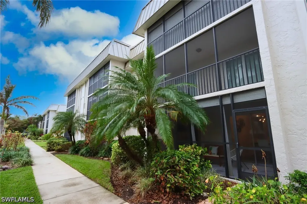 788 Park Shore Drive Naples FL 34103