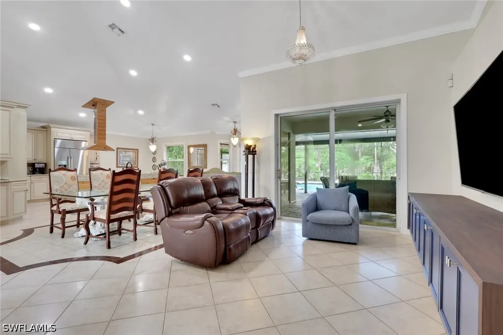 3111 4th Street NW Naples FL 34120