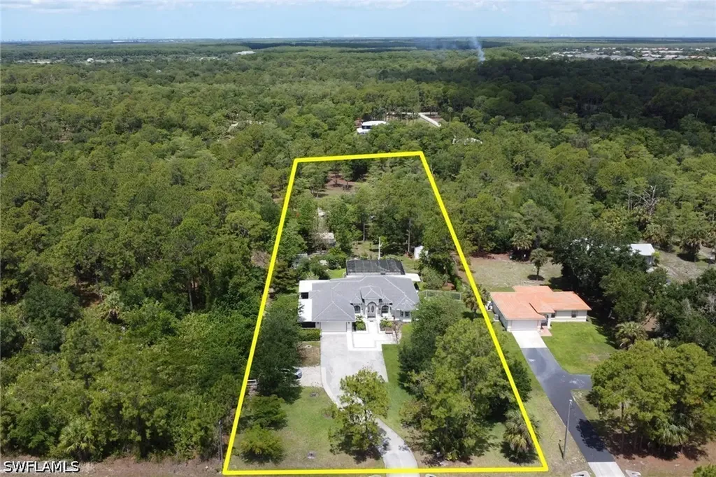 3111 4th Street NW Naples FL 34120