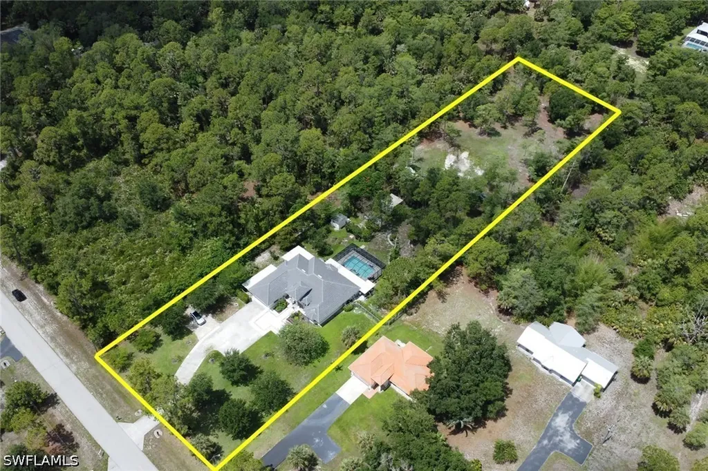 3111 4th Street NW Naples FL 34120