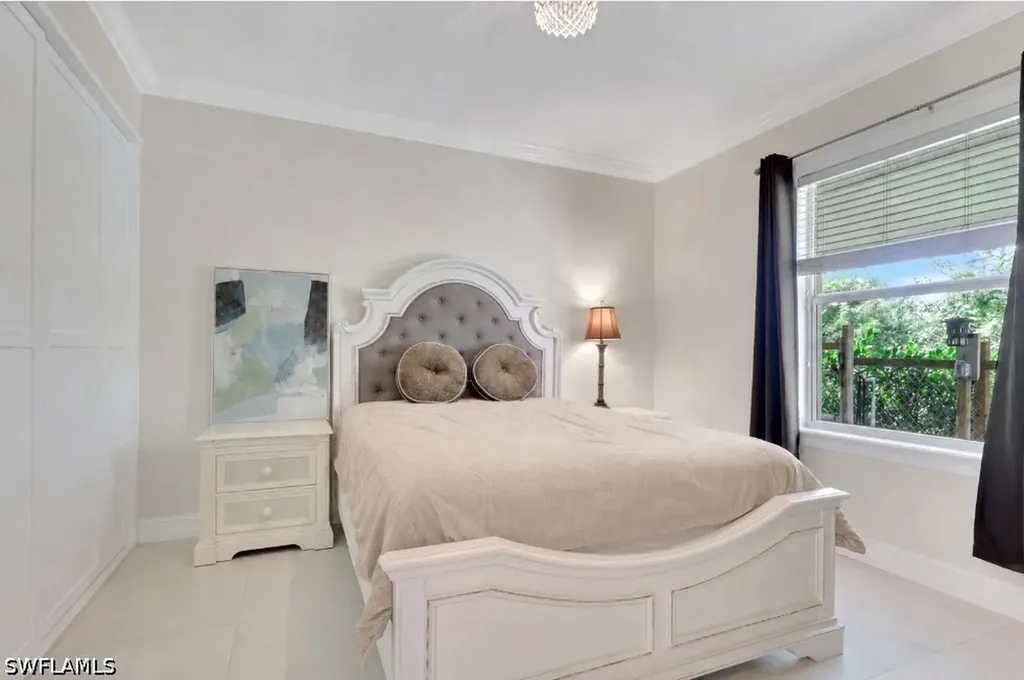 3111 4th Street NW Naples FL 34120