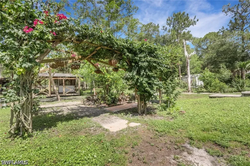 3111 4th Street NW Naples FL 34120