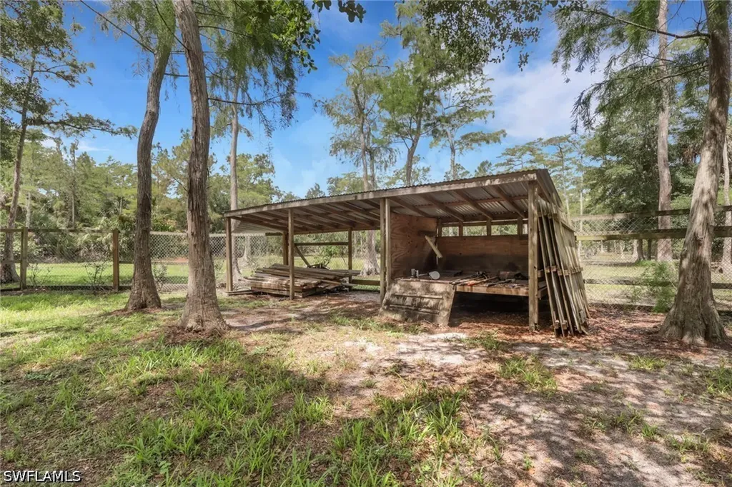 3111 4th Street NW Naples FL 34120
