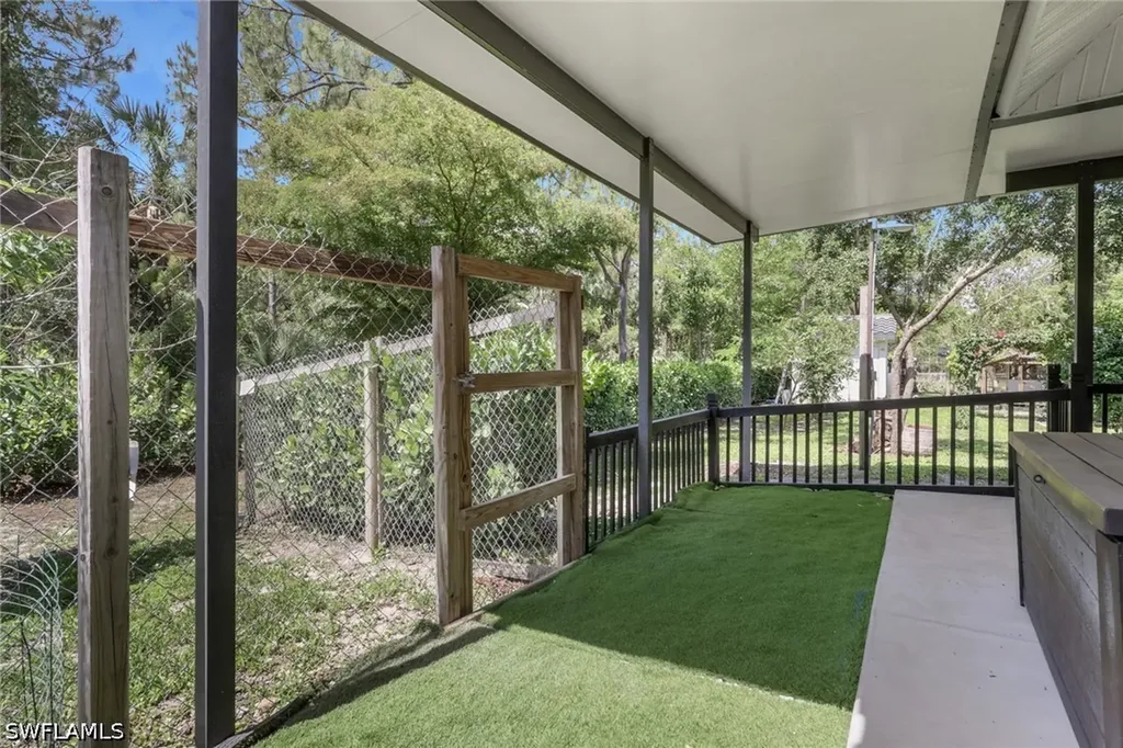 3111 4th Street NW Naples FL 34120