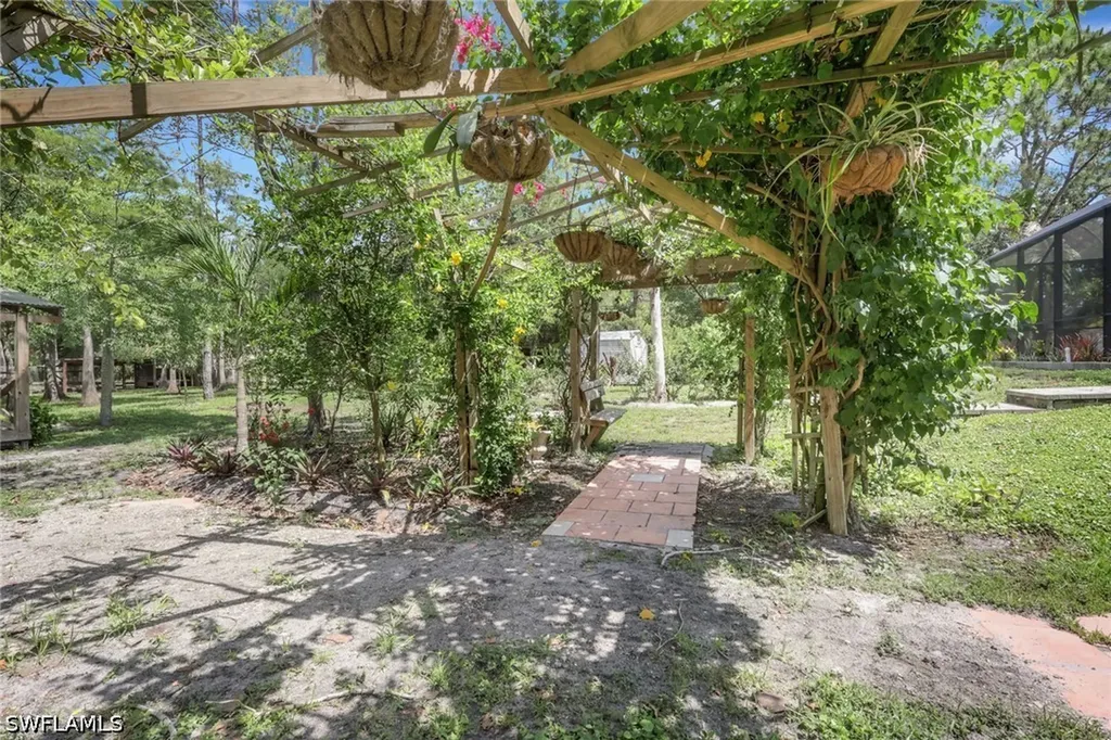 3111 4th Street NW Naples FL 34120