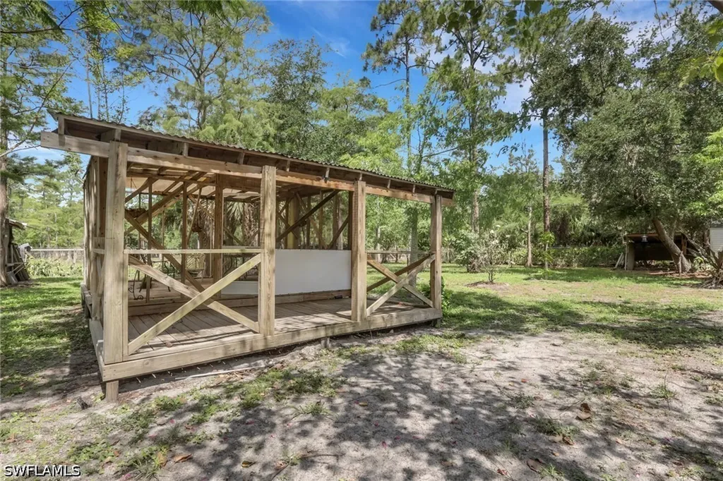 3111 4th Street NW Naples FL 34120