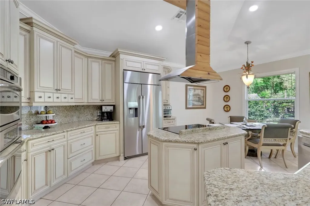 3111 4th Street NW Naples FL 34120