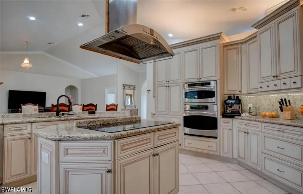 3111 4th Street NW Naples FL 34120