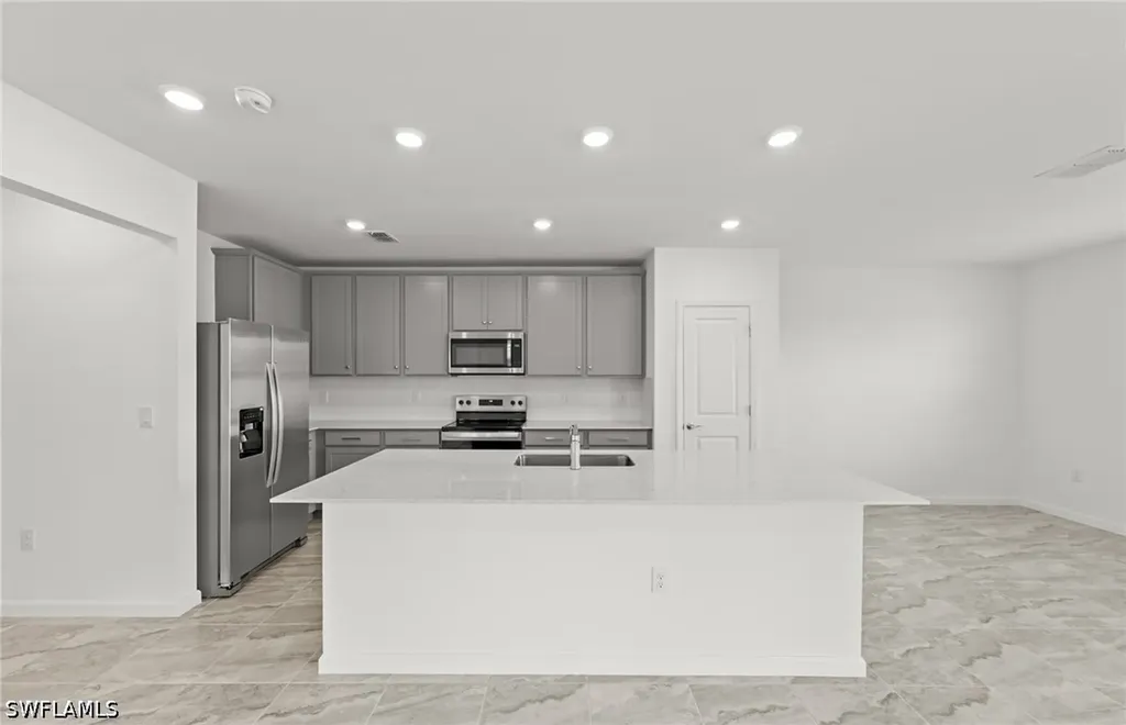 616 Oasis Lake Place Lehigh Acres FL 33936